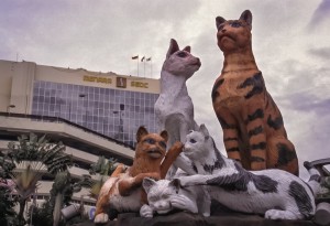 Katzenstatue in Kutching, Malaysia