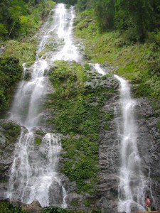 Wasserfall im Kinabalu Nationalpark