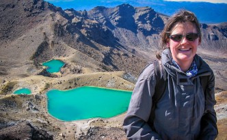 Tongariro Crossing - Emerald Lakes